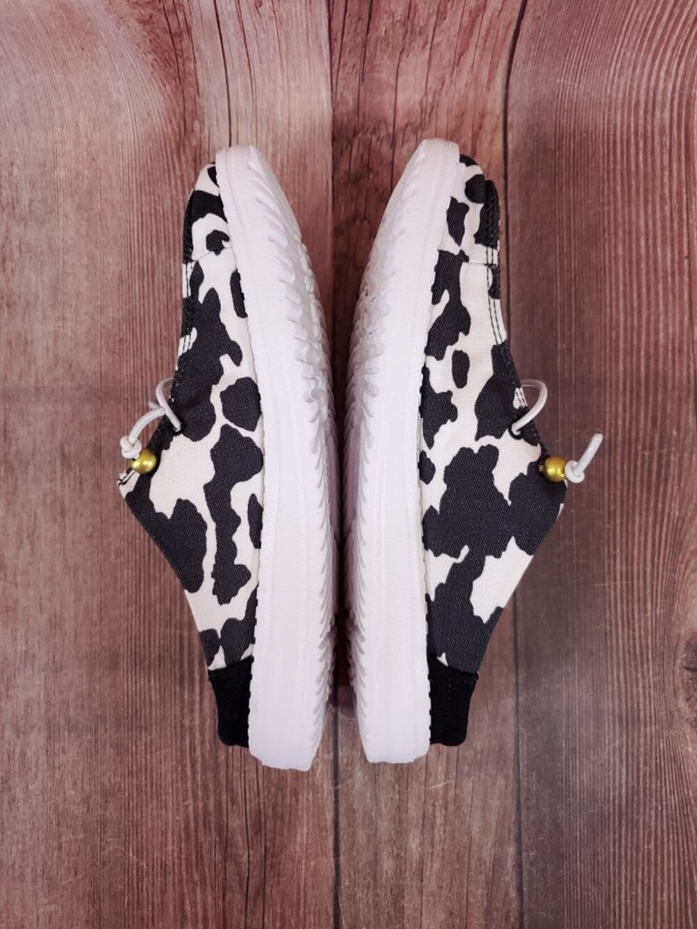 Hey Dude Womens Size 7 Wendy Slip On Classic White Black Cow Print Shoes - Picture 8 of 13